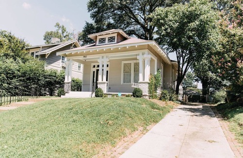 Central Gardens Casa | Midtown Manor by Pettigrew Adventures