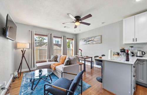 MacGregor Casa | Midtown, Med Center, Dt Home Games Patio Bbq