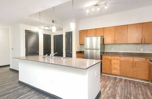 Westside Apartamento | Midtown Mosaic - 2BD 2BA Corporate Apartment