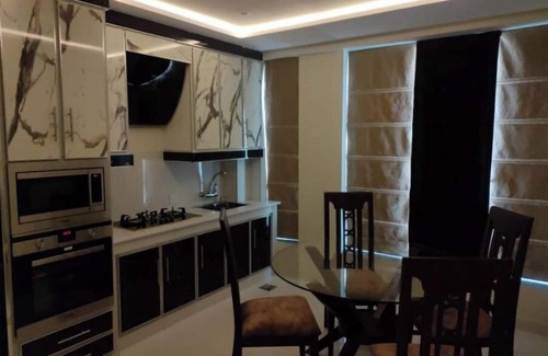 Bahria Town Apartamento | MIDWAY HOTEL & RESIDENCY - Studio Apartment Unit S1