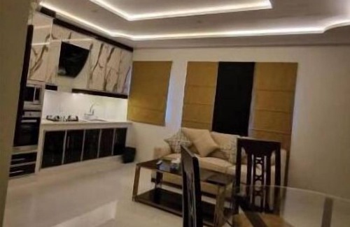 Bahria Town Apartamento | MIDWAY HOTEL & RESIDENCY - Studio Apartment Unit S4