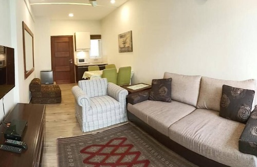 Murree Cabina | Midway Murree