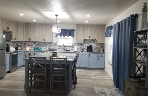 Far North Central Casa | Midway Retreat: family and pet-friendly 3 bedroom 2 bath home