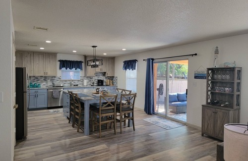 Far North Central Casa | Midway Retreat: family and pet-friendly 3 bedroom 2 bath home