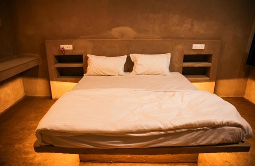 Damoh Complejo | Midway Treat Sanctuary Resort & Restaurant