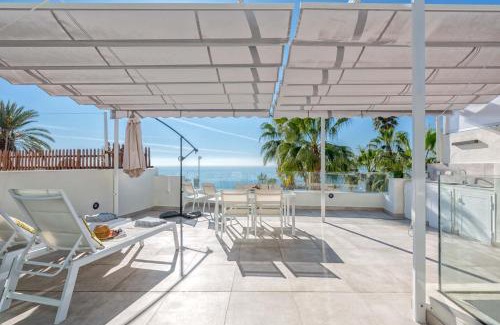 Malaga-Este Apartamento | Miguel Beach Apartment in Malaga by Solaga Holiday Homes