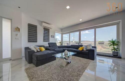 Mellieha Villa | Miguel Ville Golden Sands Manikata
