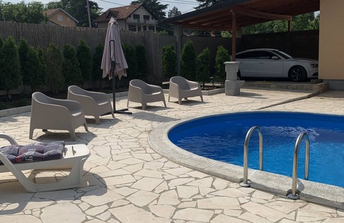 Belgrade Casa | Mika’s Poolhouse