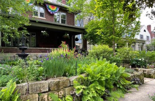 Franklin Park Casa | Mike & Allen's Place on the Park 1