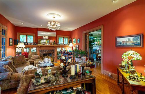 Franklin Park Casa | Mike & Allen's Place on the Park 3