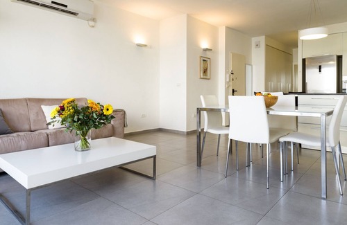 Tel Aviv Apartamento | MIKLAT Full Comfort 1BR near Frishman Beach by FeelHome