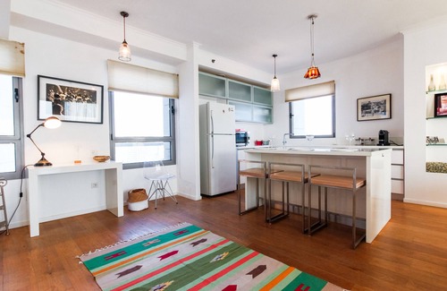 Neve Tzedek Apartamento | MIKLAT Luxury Condo & Spectacular View by FeelHome