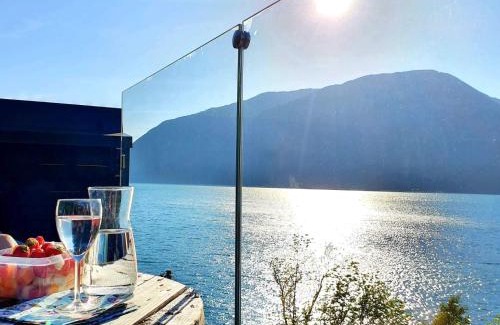 Etne Cabina | Mikrohyttene i Åkrafjorden