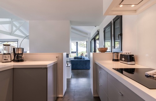 Biarritz Villa | Magnífica villa colgante moderna con piscina, vistas al mar, chimenea en Biarritz