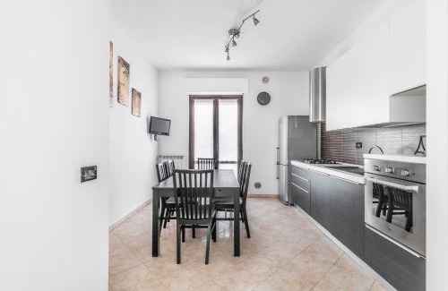 Morivione Apartamento | Milan - Bocconi e Navigli - Spacious 3BR Apartment 95 m - Free Parking