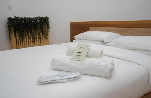 Porta Volta Apartamento | Milan Luxury Loft with Sauna & Jacuzzi