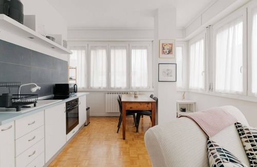 Barona Apartamento | Milano Bright Apartment with private parking!
