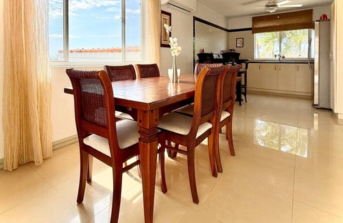 Sabana Liber Casa | Mila’s Family Getaway