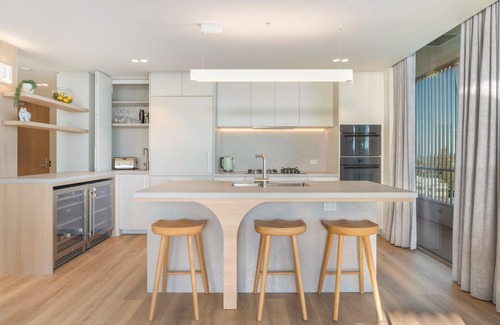 Coolangatta Apartamento | Miles at Kirra Point 1406 - Luxury Sub Penthouse on Kirra Beachfront - Linen Provided