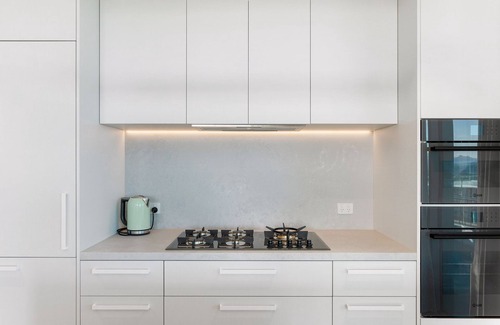 Coolangatta Apartamento | Miles at Kirra Point 1406 - Luxury Sub Penthouse on Kirra Beachfront - Linen Provided