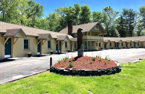 Milford Casa | Milford's Ultimate Relaxation: Free Parking Near Delaware River
