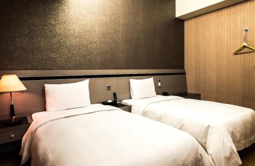 West District Hotel | Military 75 Hotel