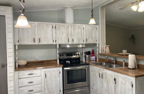 Rocky Top Cabina | Militia Hill Cabin-Rocky Top, TN