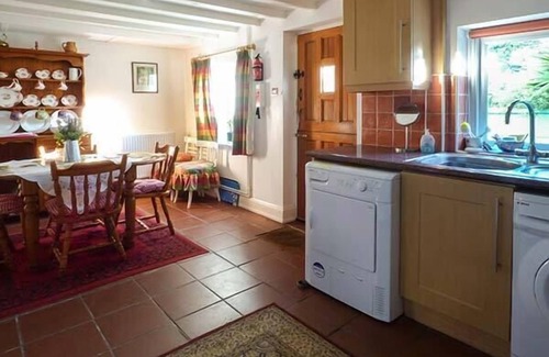 Laugharne Cabaña | Milk Wood Cottage