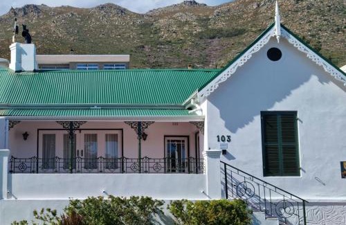 Gordons Bay Central Casa | Milkwood Cottage, Beachfront family vacation home, Sleeps 6