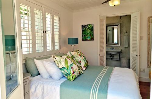 Gordons Bay Central Casa | Milkwood Cottage, Beachfront family vacation home, Sleeps 6