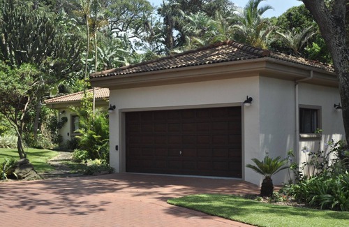 Umhlanga Cabaña | Milkwood Guesthouse - Private Beach Access
