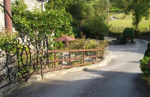 Llanddeiniol Casa | Mill Cottage