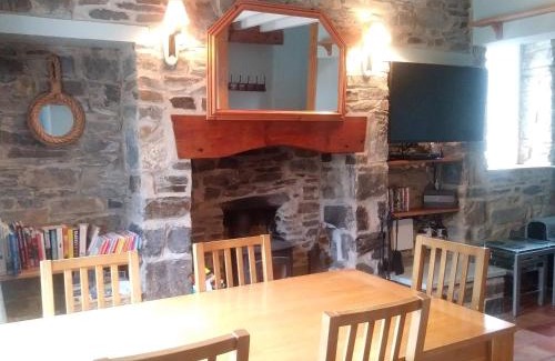 Llanddeiniol Casa | Mill Cottage