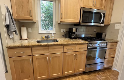 Almonte Casa | Mill Valley Escape-Minutes to Freeway, Arbolada Lot & Water View