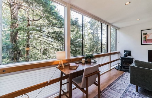 Mill Valley Apartamento | Mill Valley Treehouse Apt 1 Bedroom Apts by RedAwning