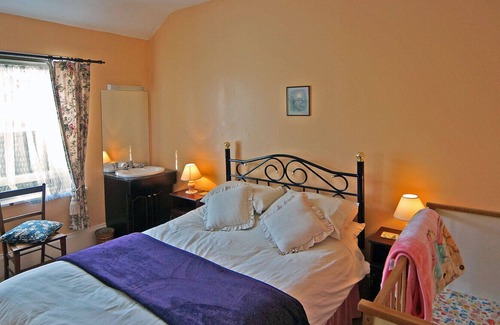 Bruree Otro | Mill Wheel Cottage - Three Bedroom House, Sleeps 6