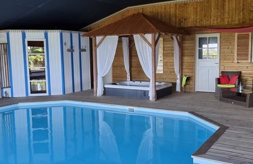 Pouzauges Casa | Mille Roses Gîte de caractère Near Puy du Fou - Indoor swimming pool, sauna and SPA