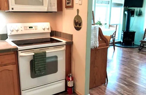 Prineville Apartamento | Millers' Misfit Farm
