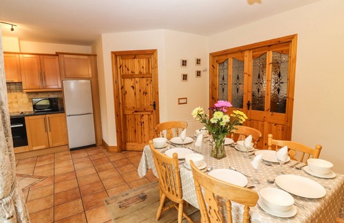 Kenmare Cabaña | MILLFIELD, family friendly, with open fire in Kenmare, County Kerry