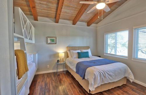 Canyon Lake Casa | Millie's Cottages Unit 4 - Clara