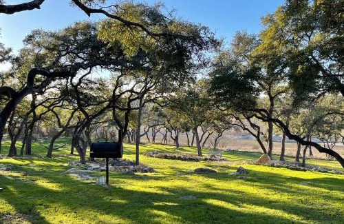 Canyon Lake Casa | Millie's Cottages Unit 4 - Clara
