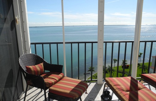 Palma del Mar Condominio | Vistas de millones de dólares en la Isla del Sol tropical