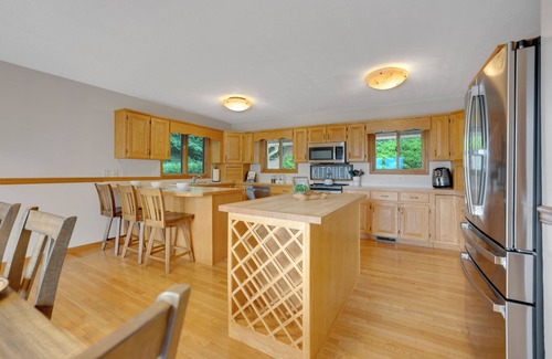 Maggie Valley Cabina | Million Dollar Views, PRIVATE, Golf, Hot Tub, Game Room, Hike