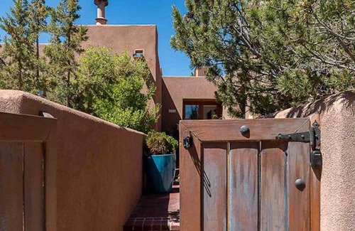 Nambe Pueblo Condominio | Exclusivo barrio superior! ¡300 días de sol mágico en Santa Fe!
