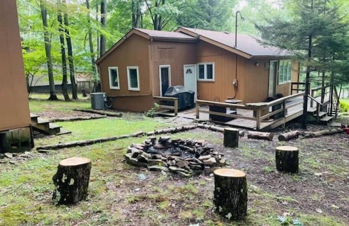 Terra Alta Casa | *Millstone Cottage w/Lake & Pool access, Wi-Fi