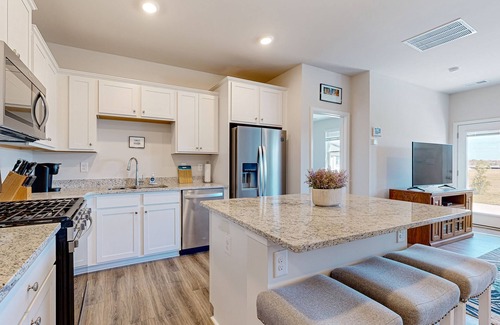 Millville Casa | Millville by the Sea home with clubhouse, pools & wellness center access