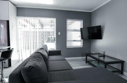 Parow North Apartamento | Milo's Sky Grey Guest House - No Load shedding