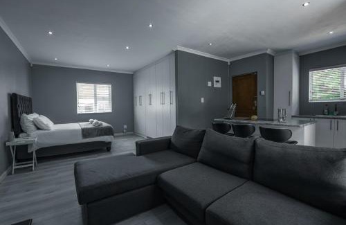 Parow North Apartamento | Milo's Sky Grey Guest House - No Load shedding