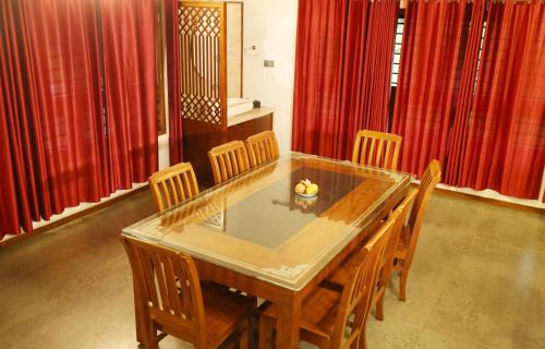 Mananthavady Cama Y Desayuno | Minash Villa By Mirth, Wayanad, Kerala