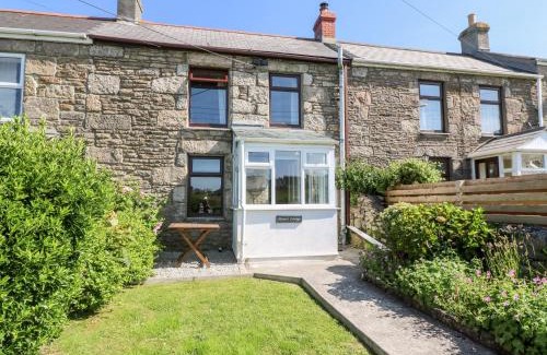 Trewellard Casa | Miners Cottage